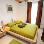 Bed and Breakfast Kampanel Τρογκίρ